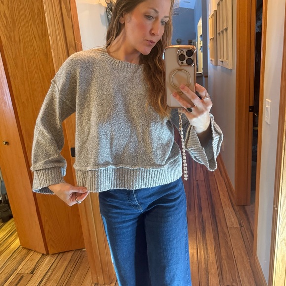 ❤️4 for $25 Gray sweater - Picture 3 of 3